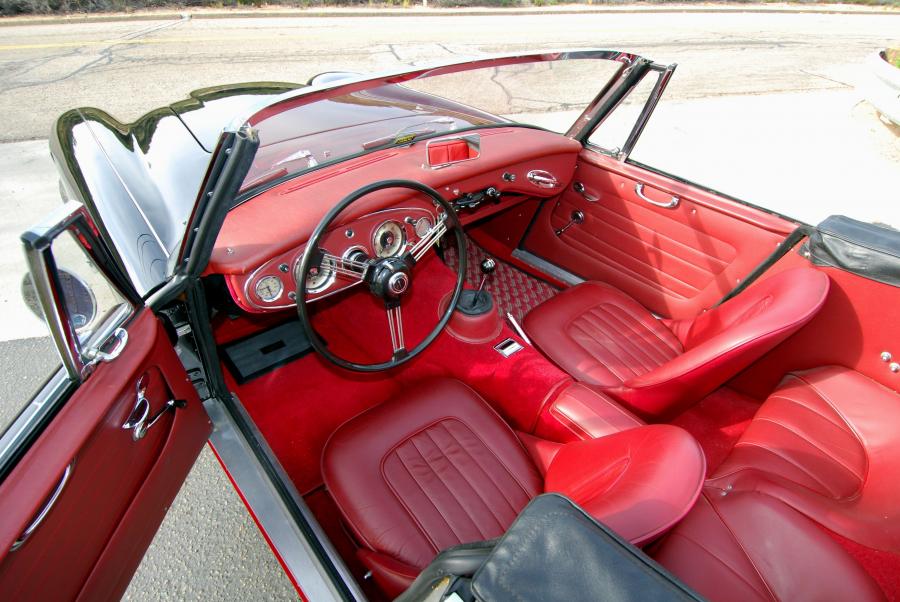 Интерьер Austin-Healey 3000 BT7 (Mk II) 1961 года  (фото 18 из 37)
